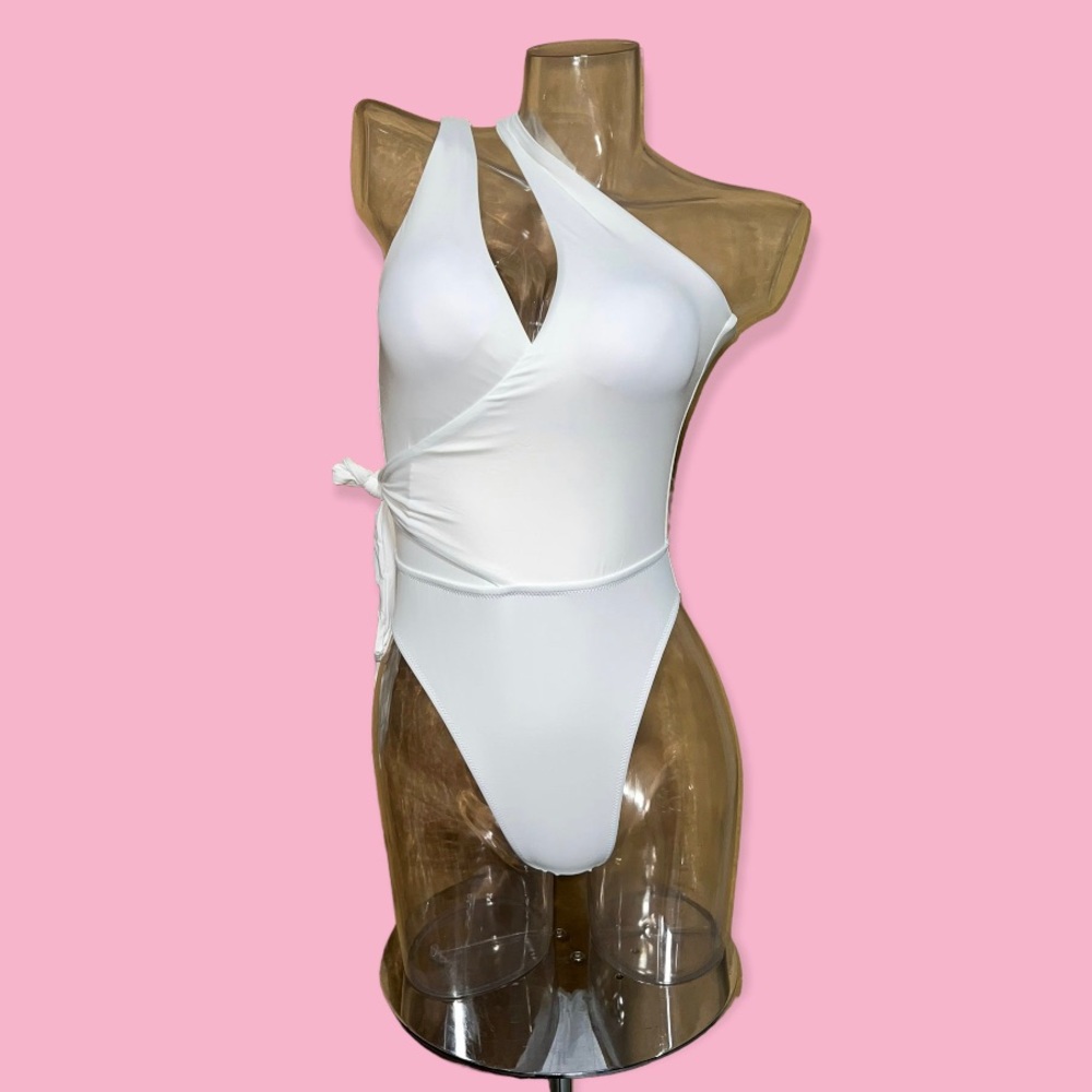 ONE PIECE SWIMSUIT